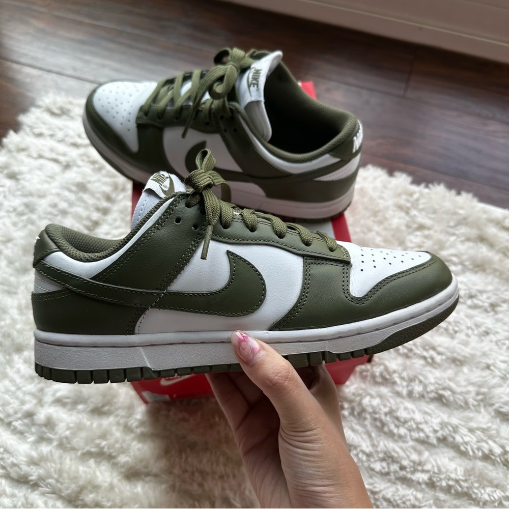 Nike Dunk Low Olive Green